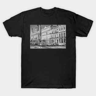 Cuban Cars in Havana Black And White T-Shirt